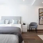 Aparthotel Roots Faro