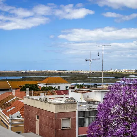Roots 4* Faro