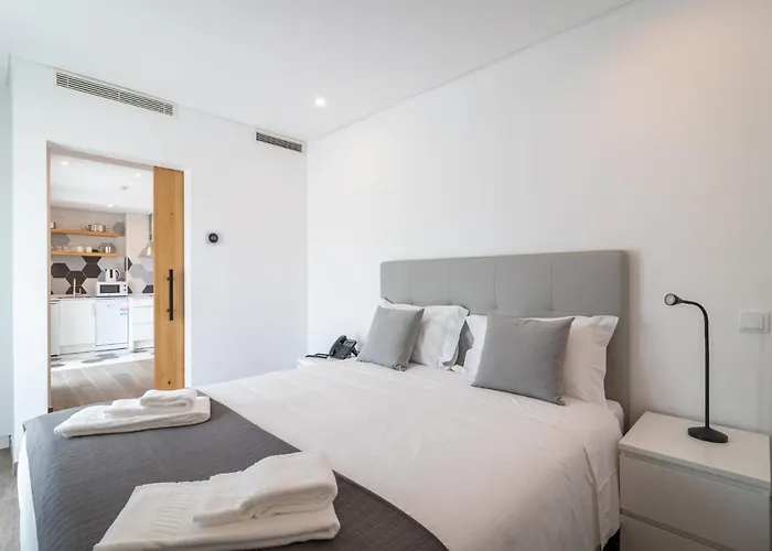 Apartmanhotel Roots 4*