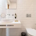 Roots Aparthotel