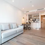 Roots Aparthotel 4*