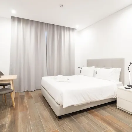 Roots 4* Distrikt Faro