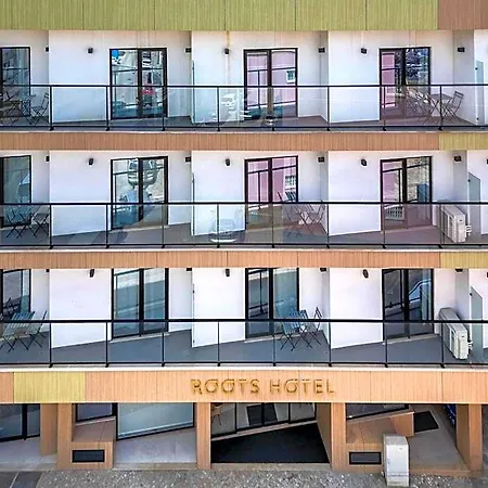 Aparthotel Roots