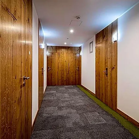 Aparthotel Roots