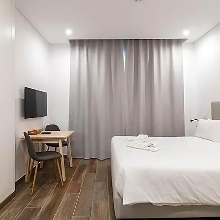 Roots Aparthotel