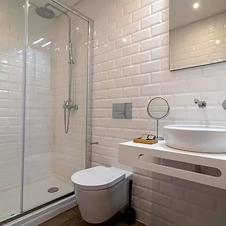 Aparthotel Roots 4*