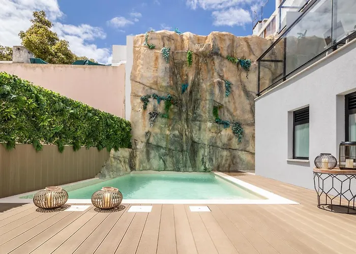 Roots 4* District de Faro